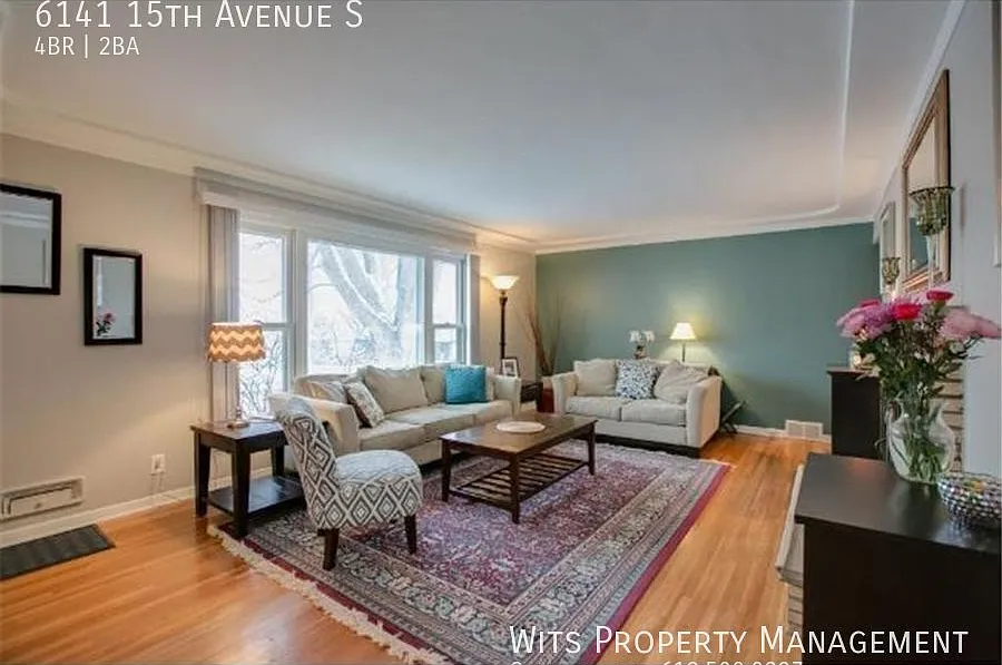 Beautiful 4 Bedroom, 2 Bathroom Home — Photo 2