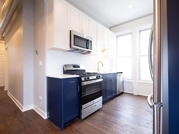 4th image of 1941 N Sedgwick St #4C