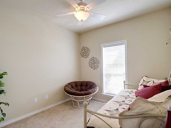5th image of 2700 Hickory Ct