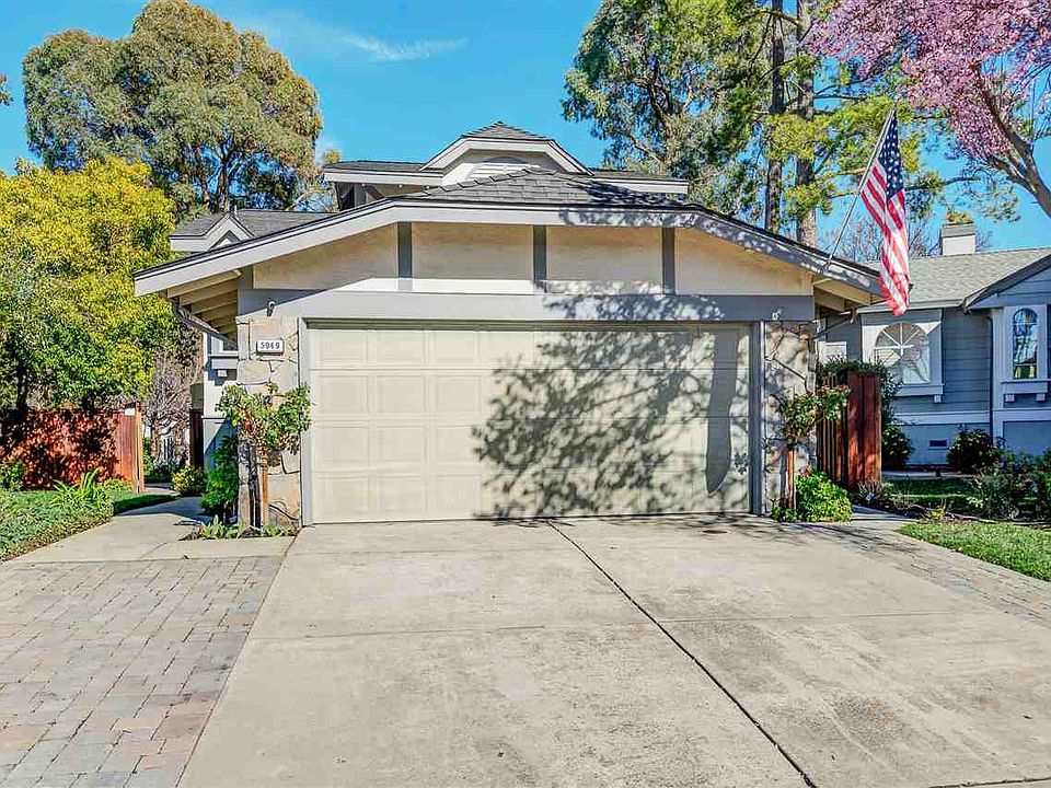 1st image of 5949 Corte Arboles