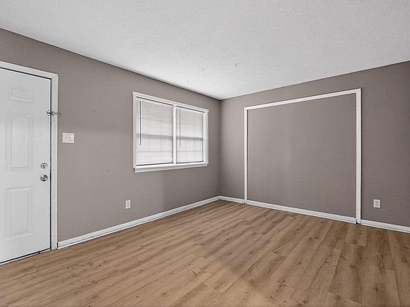 5th image of 3521 Pinewood Loop