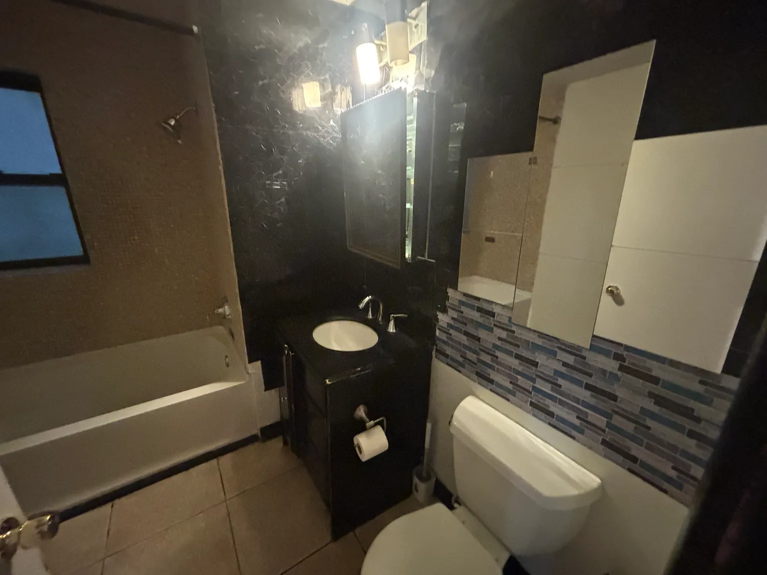 3 bed, 1350 sqft, $2,395 — Photo 4
