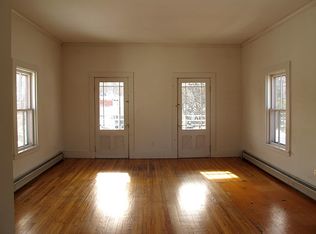 102 Pleasant St, Bennington, VT 05201