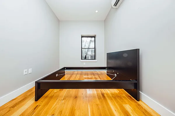 Rented by Nooklyn NYC LLC | media 17