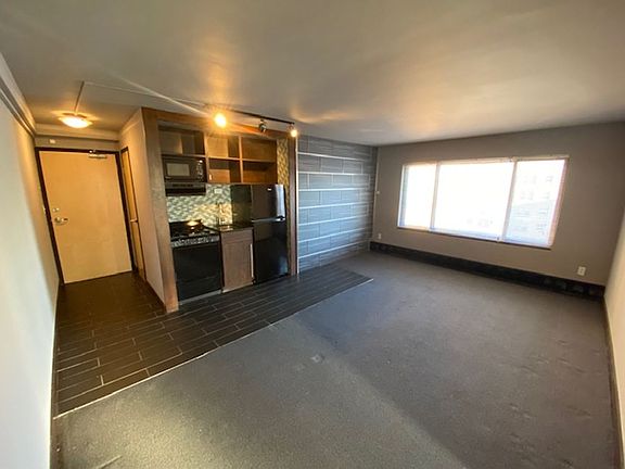 3rd image of 316 Oak Grove St APT 705
