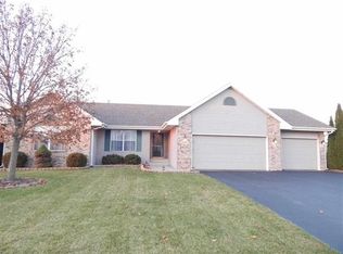 5580 Speckled Hawk Trl, Machesney Park, IL 61115