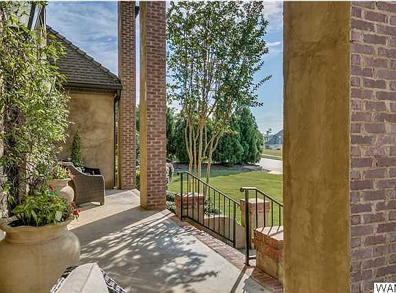 3rd image of 1675 Lake Haven Cir