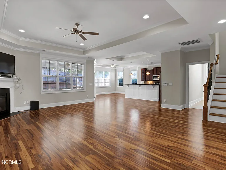 804 Ovates Ln — Photo 6