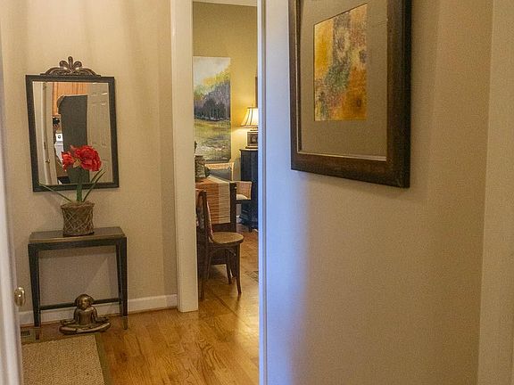 5th image of 2937 5th Street Pl NE