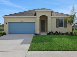 2854 Supermarine Rd, Tavares, FL 32778