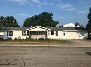 701 W Benton St, Wapakoneta, OH 45895