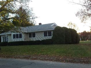 24 Ferry Rd, Salisbury, MA 01952