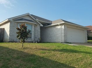 1614 Mount Zion Dr, Arlington, TX 76018
