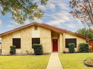 3122 Mayfair Dr, Carrollton, TX 75007