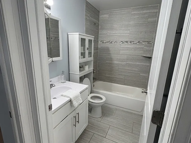 331 Bond St #3 — Photo 9