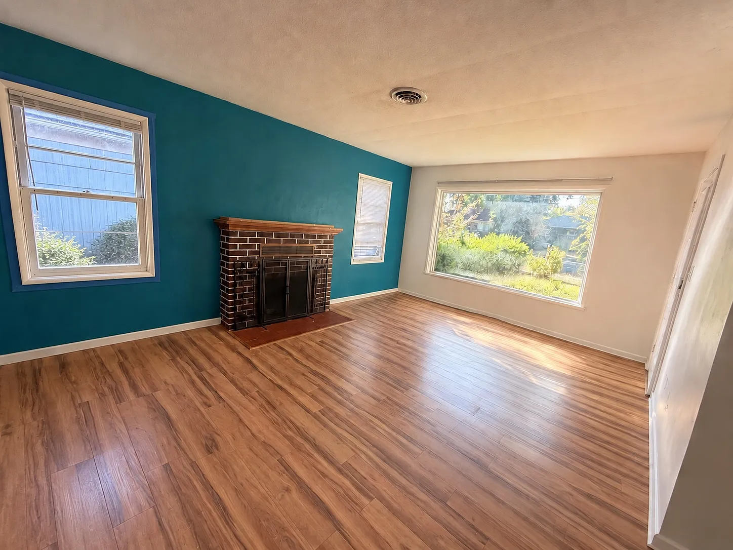2 bed, 1251 sqft, $1,775 — Photo 2