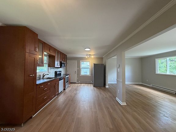 5th image of 14 Orchard St