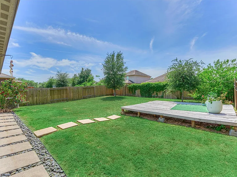 8884 Oval Glass St — Photo 34