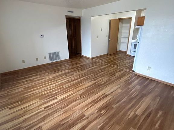 5th image of 225 Ash St #20