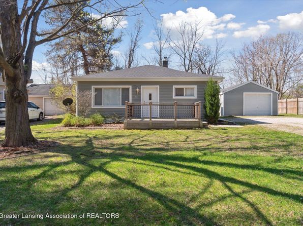 1628 River Terrace Dr, East Lansing, MI 48823