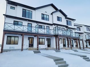 126 Secord Dr NW, Edmonton, AB T5T7N9