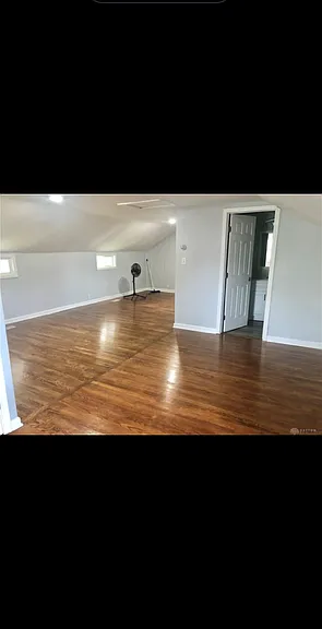 437 Saint Claire St #B — Photo 13