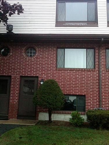 1st image of 422 Farrwood Dr