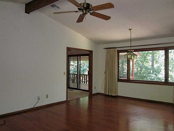 4th image of 3 Bloxham Ln