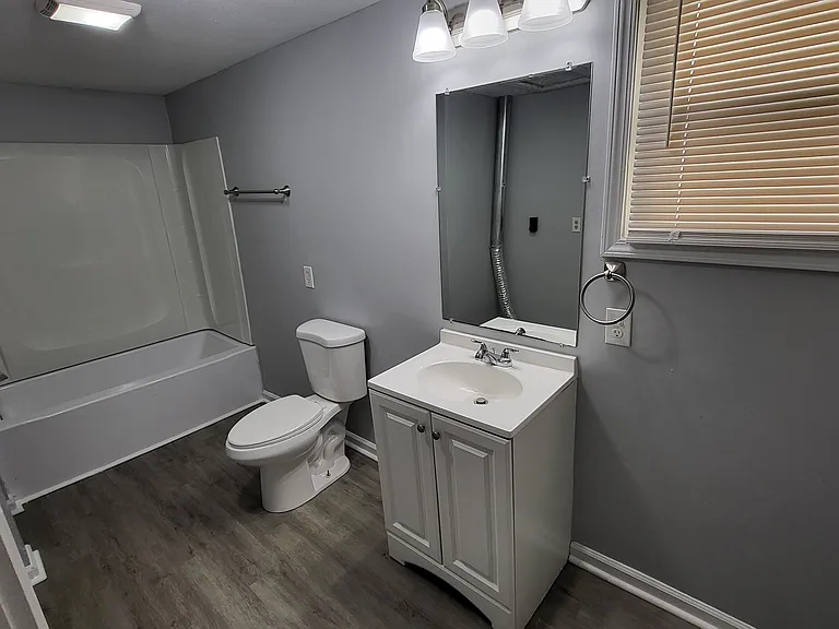 86 N Holmes Ave #A — Photo 15