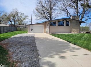507 W 15th St N, Newton, IA 50208