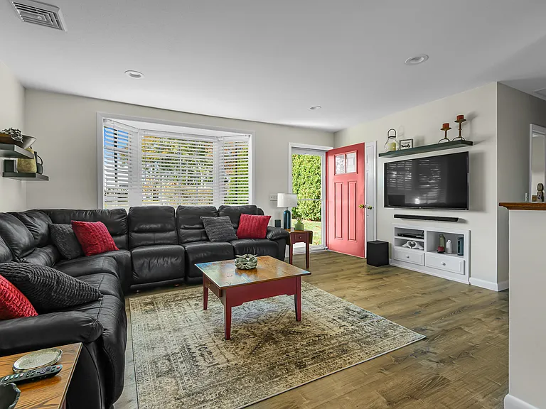 228 Wood Hill Rd — Photo 13