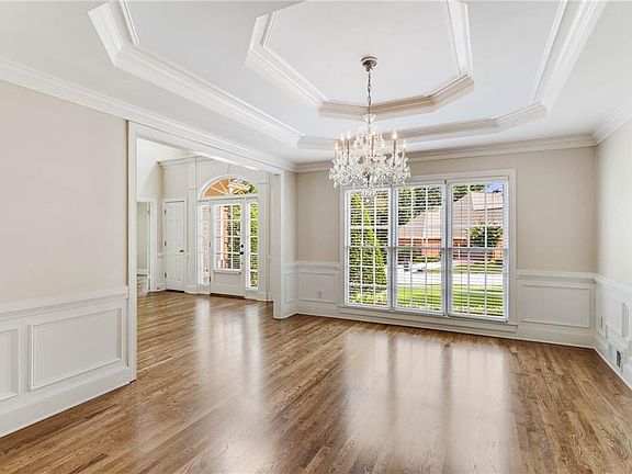 3rd image of 1375 Woodland Lake Dr