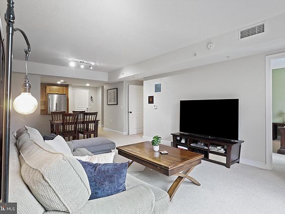 5th image of 2451 Midtown Ave #309