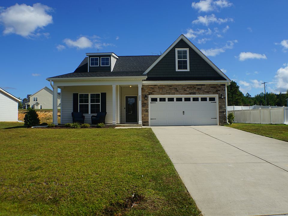1st image of 304 Manning Dr