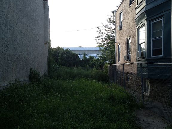 5th image of 503 E Chelten Ave
