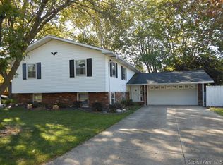 33 Abbot Rd, Springfield, IL 62704