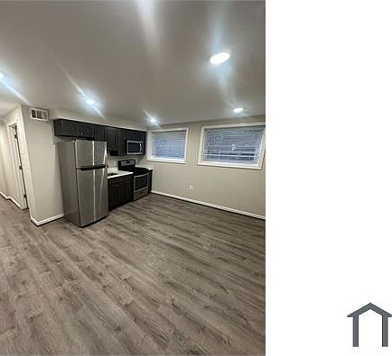 3rd image of 1814 Q St SE #202