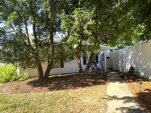 76 Hurd St Photo 1