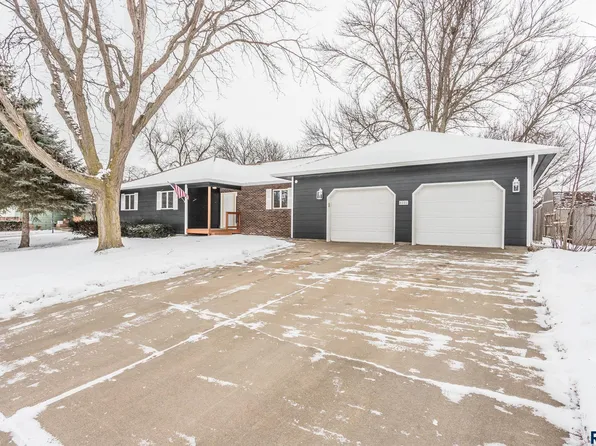 6101 W Sioux K Ct, Sioux Falls, SD 57106