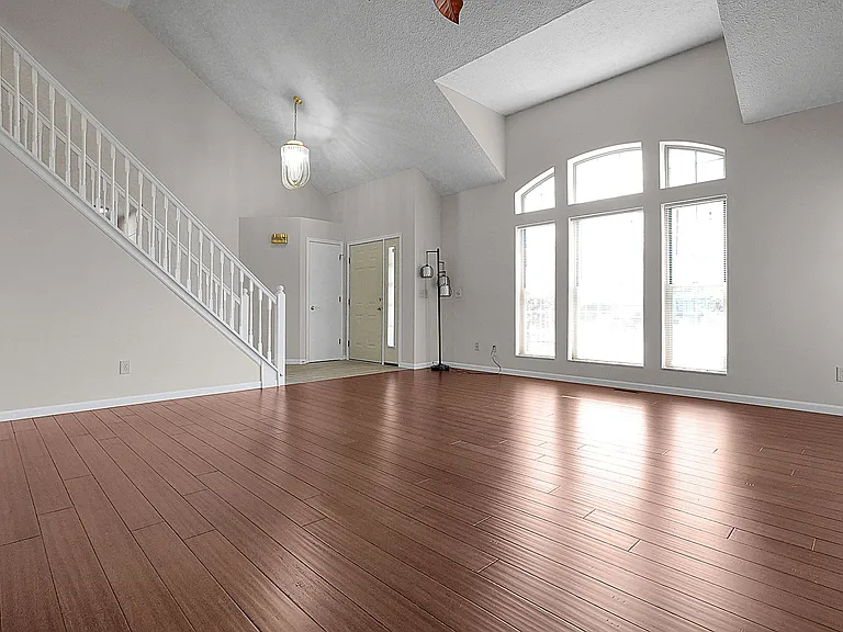 7961 Pinehill Rd — Photo 31