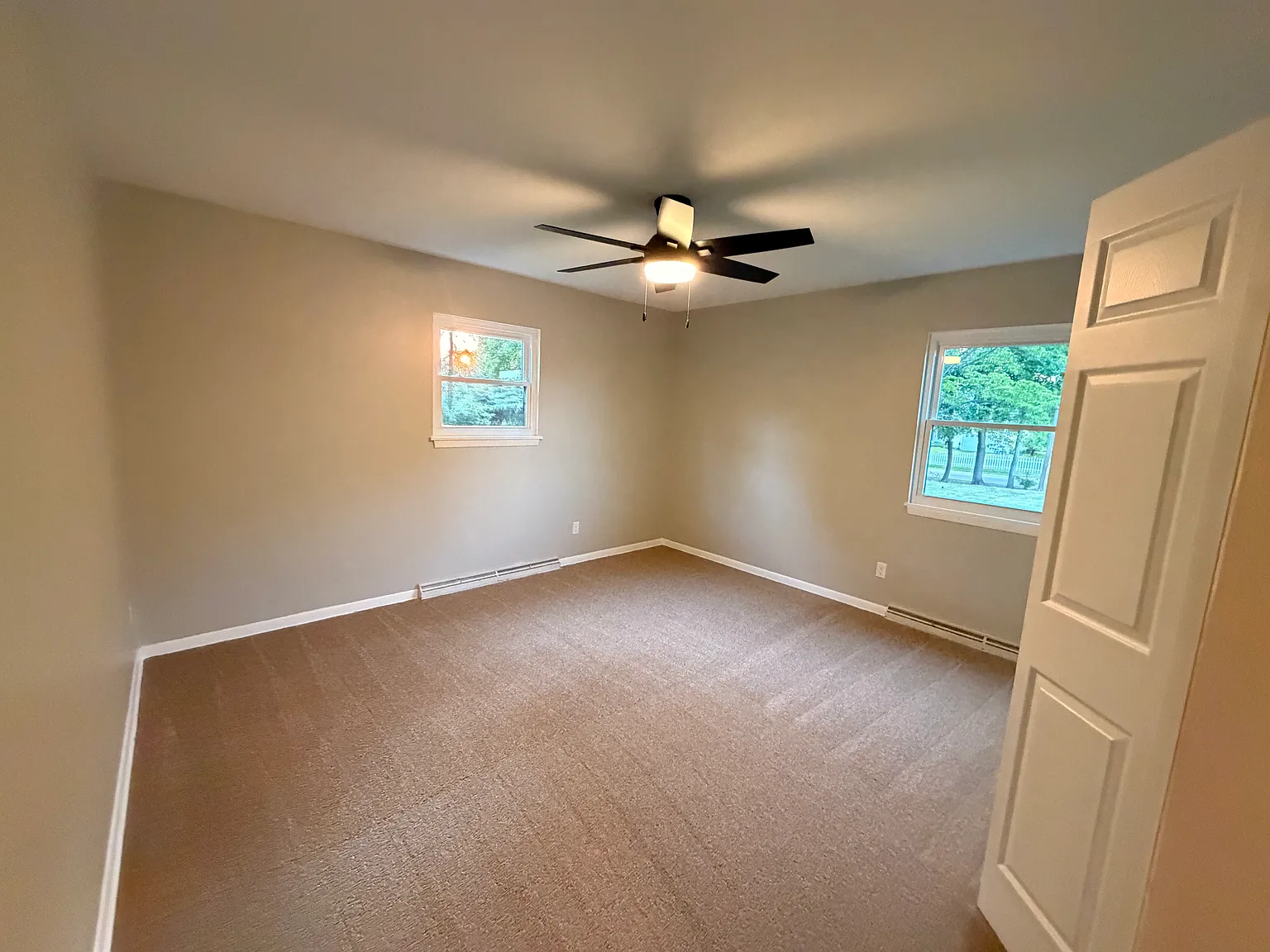 3 bed, 1464 sqft, $3,200 — Photo 3
