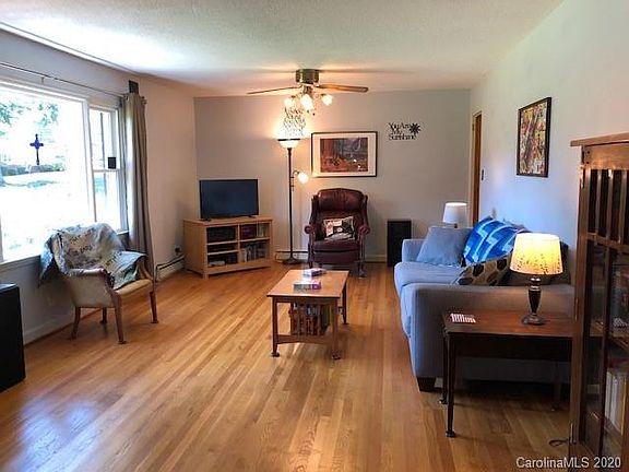 3rd image of 434 Jenny St