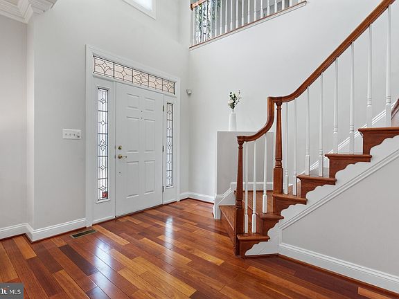 5th image of 1318 S Kenmore Cir