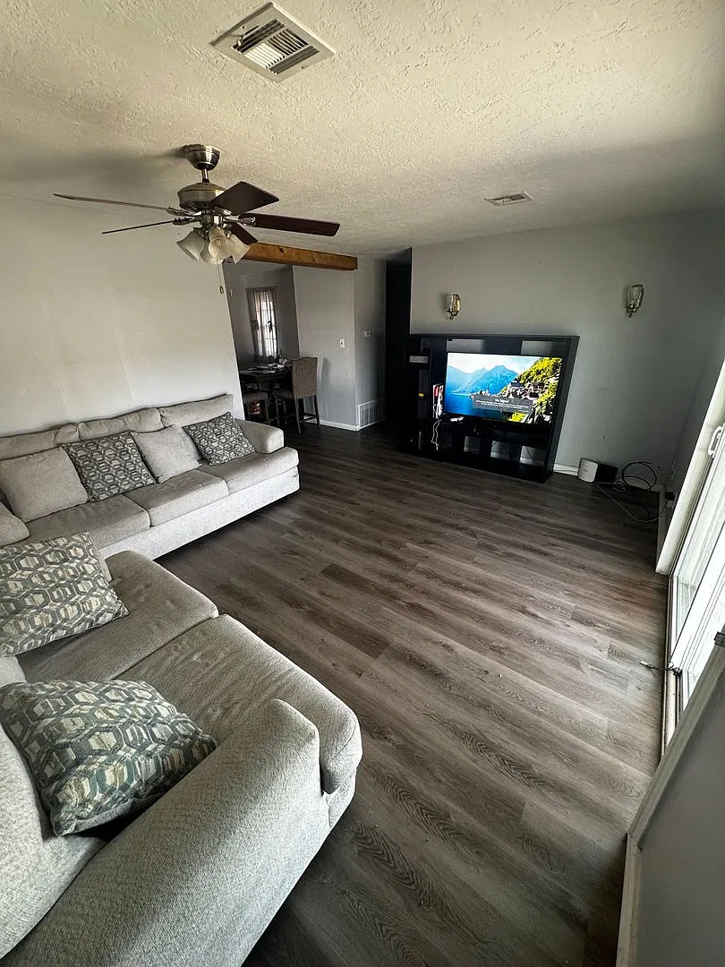 1602 NW 50th | $1,400/mo | 3 Bed | 2 Bath | 2-Car Garage — Photo 2
