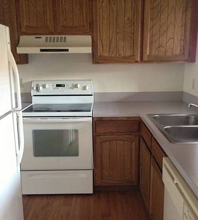 Kitchen w/ new countertop