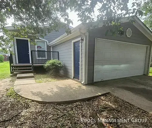 15858 Clarke Springs Dr #15858C Photo 1
