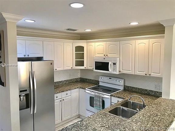 5th image of 20911 Leeward Ct #2464