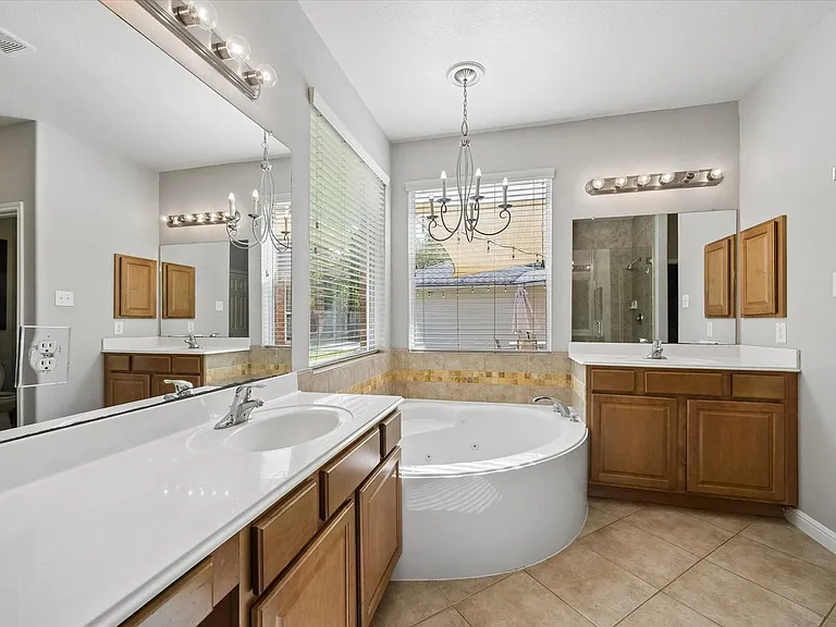 13518 Via Chianti Ln — Photo 15