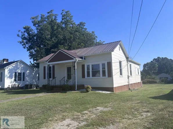 813 Hughes St, Danville, VA 24541