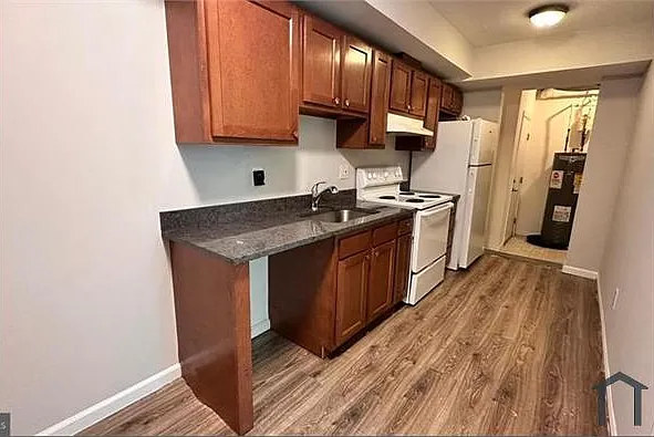 2 bed, 650 sqft, $1,598 — Photo 2